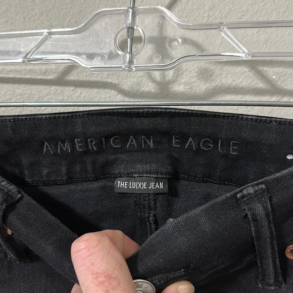 American Eagle The Lu(x)e Jean Hi-Rise Jegging Skinny Black Distressed Size 8 - Picture 9 of 16